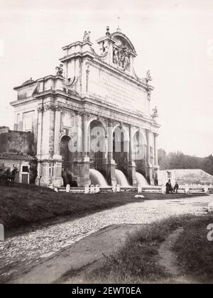 Fotografia d'epoca di fine Ottocento: Fontana dell'acqua Paola, Roma, Fontanone del Gianicolo Foto Stock