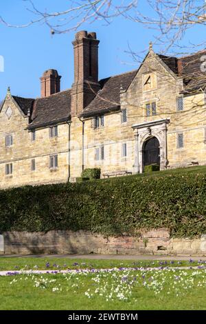 EAST GRINSTEAD, WEST SUSSEX, UK - 1 MARZO : Vista del Sackville College East Grinstead West Sussex il 1 marzo 2021 Foto Stock