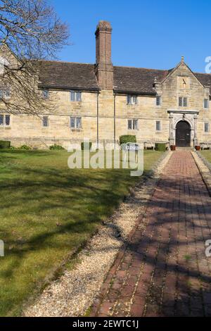 EAST GRINSTEAD, WEST SUSSEX, UK - 1 MARZO : Vista del Sackville College East Grinstead West Sussex il 1 marzo 2021 Foto Stock