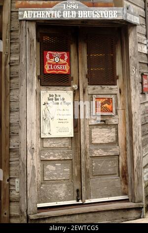 St. George St., St. Augustine, Florida, Stati Uniti. Ingresso alla storica farmacia. Foto Stock