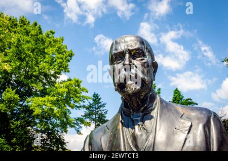 La statua del primo presidente cecoslovacco, Tomas Garrigue Masaryk, è l'ultimo pezzo dello scultore ceco otto Gutfreund, Podebrady, Repubblica Ceca. Foto Stock