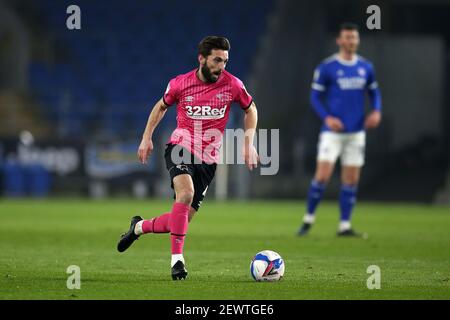 Cardiff, Regno Unito. 02 marzo 2021. Graeme Shinie della contea di Derby in azione. EFL Skybet Championship, Cardiff City contro Derby County al Cardiff City Stadium di Cardiff, Galles, martedì 2 marzo 2021. Questa immagine può essere utilizzata solo per scopi editoriali. Solo per uso editoriale, è richiesta una licenza per uso commerciale. Nessun utilizzo nelle scommesse, nei giochi o nelle pubblicazioni di un singolo club/campionato/giocatore. pic di Andrew Orchard/Andrew Orchard sports photography/Alamy Live news Credit: Andrew Orchard sports photography/Alamy Live News Foto Stock