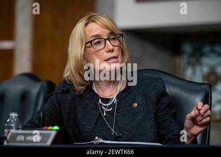 Washington, DC, Stati Uniti. 03 marzo 2021. Senatore degli Stati Uniti Maggie Hassan (democratico del New Hampshire) il Senato della Patria sicurezza e gli affari/regole governativi e l'amministrazione audizione per esaminare l'attacco del 6 gennaio 2021 al Campidoglio degli Stati Uniti su Capitol Hill a Washington, DC, USA, 03 marzo 2021.Credit: Shawn Thew/Pool via CNP | Use Worldwide Credit: notizie dal vivo su dpa/Alamy Foto Stock