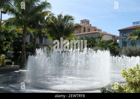Fontane a Rosemary Square, West Palm Beach, Florida, Stati Uniti Foto Stock