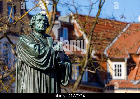 La statua di Martin Lutero in Eisenach Turingia Foto Stock