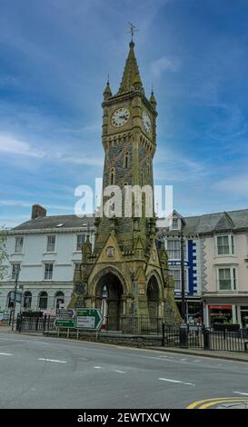 Machynlleth Town Clock in Penralt Street, Machynlleth, Galles, Regno Unito Foto Stock