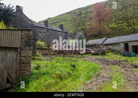 Vecchi edifici di fattoria derelict a Narrowdale, Staffordshire, Inghilterra, Regno Unito Foto Stock