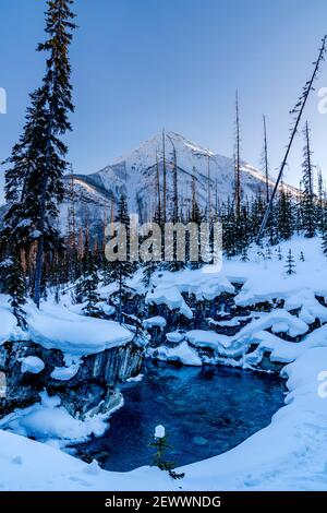 Fiume Marble Canyon nel Parco Nazionale di Kootenay Foto Stock