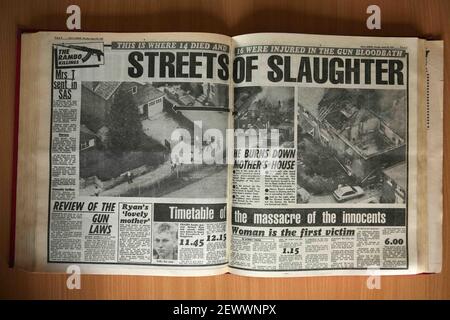 Massacro di Hungerford... pagine anteriori e interne dei giornali 20/Agosto/1987 copia foto David Sandison Foto Stock