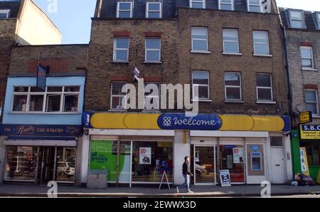 IL CO-OP IN ESSEX ROAD, ISLINGTON, LONDON.TOM PILSTON 26 MARZO 2007 Foto Stock