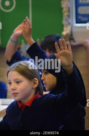 SEI ANNI ALLA SCUOLA ELEMENTARE DI COBOURG NEL SUD DI LONDRA. 5 dicembre 2006 TOM PILSTON Foto Stock