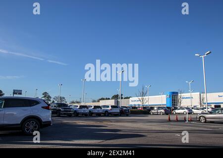 Augusta, GA USA - 01 30 21: Parcheggio auto concessionario Honda ingresso distante Foto Stock