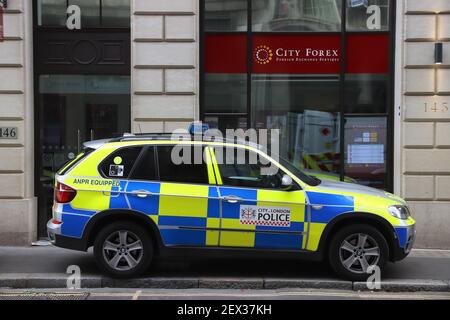 LONDRA, Regno Unito - 13 LUGLIO 2019: British Police BMW X5 SUV parcheggiato a Londra. Il Metropolitan Police Service ha 31,000 poliziotti nella zona di Londra. Foto Stock