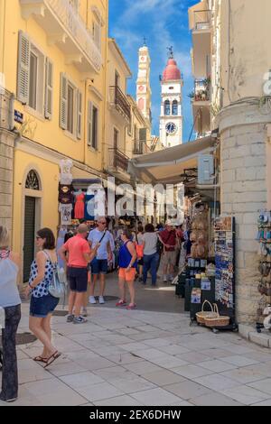 strada nel centro storico di Corfù isola Corfù. Grecia Foto Stock