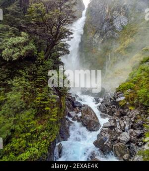 Le Cascate del Devil's Punchbowl all'Isola del Sud in New Zelanda Foto Stock