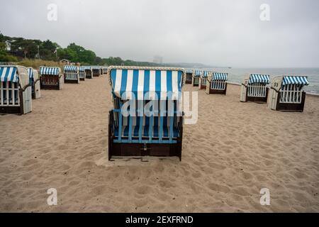 Sedie a sdraio sul Timmendorfer Strand, Mar Baltico. Germania. Foto Stock