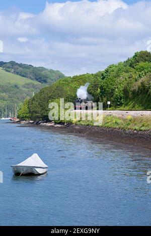 Inghilterra, Devon, Kingswear, GWR locomotiva a vapore No. 4277 'Hercules' sulla ferrovia a vapore di Dartmouth Foto Stock