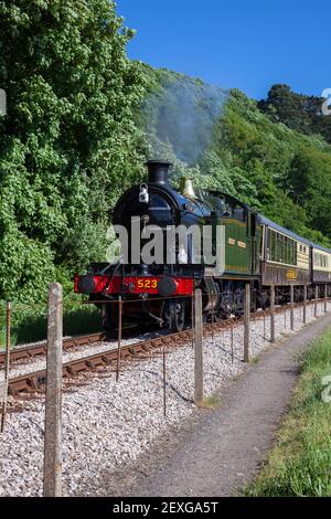 Inghilterra, Devon, Kingswear, GWR locomotiva a vapore No. 5239 'Goliath' sulla ferrovia a vapore di Dartmouth Foto Stock