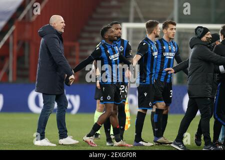 I giocatori del club si sono sfidati dopo una partita di calcio tra Standard de Liege e Club Brugge, giovedì 04 marzo 2021 a Liegi, nelle 1/4 finali della Foto Stock