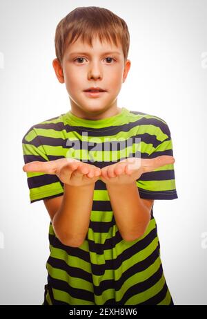 Ragazzo bambino adolescente biondo palmo aperto mano Foto Stock