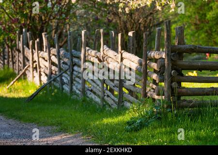 Recinzione tipica in legno in Svezia Foto Stock