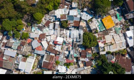 Il villaggio di Cha Kwo Ling, descritto come uno degli ultimi villaggi di squatter in Hong Kong ha una popolazione di circa 2,400 abitanti. Foto Stock