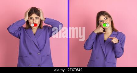 Resta diverso. Interruttore umore sul viso femminile. Felice e arrabbiato, spaccare la personalità. Interfaccia moderna ed emozioni umane. Arte contemporanea, espressione facciale nel mondo della tecnologia. Ritratto emoji digitale. Foto Stock