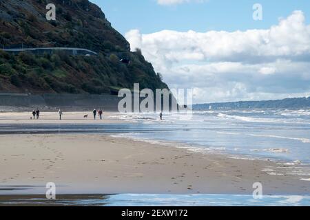 Penmaenmawr spiaggia sulla costa settentrionale del Galles REGNO UNITO Foto Stock