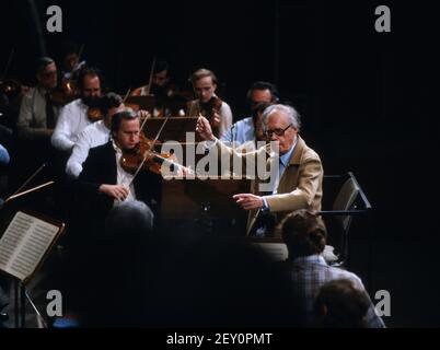 Karl Böhm, Österreichischer Dirigent und die Wiener Symphoniker, 1980. Karl Boehm, direttore e orchestra austriaca Wiener Symphoniker, 1980. Foto Stock