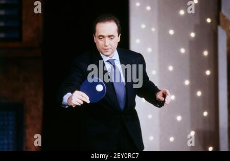 Jose Carreras, spanischer Tenor, bei einem Auftritt, 1992. Jose Carreras, Tenor Spagnolo, evento televisivo, 1992. Foto Stock