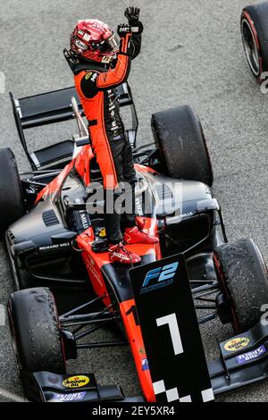 Matsushita Nobuharu (jpn), MP Motorsport, Dallara F2 2018, ritratto, ambientazione che celebra la sua vittoria durante il 6° round del Campionato FIA Formula 2 2020 dal 14 al 16 agosto 2020 sul circuito di Barcellona-Catalunya, a Montmelo, vicino Barcellona, Spagna - Foto Xavi Bonilla/DPPI Foto Stock