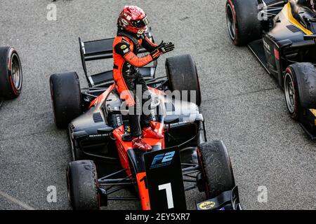 Matsushita Nobuharu (jpn), MP Motorsport, Dallara F2 2018, ritratto, ambientazione che celebra la sua vittoria durante il 6° round del Campionato FIA Formula 2 2020 dal 14 al 16 agosto 2020 sul circuito di Barcellona-Catalunya, a Montmelo, vicino Barcellona, Spagna - Foto Xavi Bonilla/DPPI Foto Stock