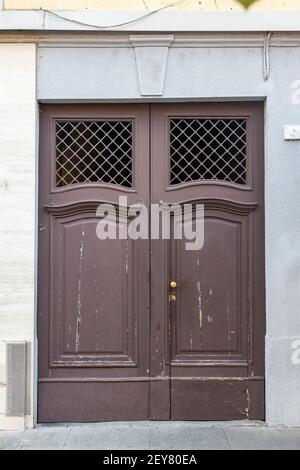 Antica casa di legno porta Monza Europa Foto Stock