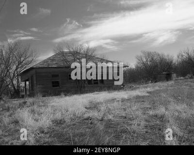 Lorraine, Texas, una città del Texas occidentale quasi deserta di 573 abitanti si trova vicino all'Interstate 20 ed era una volta una fiorente città lungo una ferrovia. Foto Stock