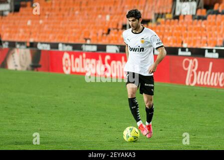 Valencia, Spagna. 05 marzo 2021. Goncalo Guedes di Valencia CF visto durante la partita di calcio spagnola la Liga tra Valencia CF e Villarreal CF all'Estadio Mestalla.Punteggio finale; Valencia CF 2:1 Villarreal. Credit: SOPA Images Limited/Alamy Live News Foto Stock