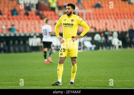 Valencia, Spagna. 05 marzo 2021. Etienne Capoue di Villarreal CF visto durante la partita di calcio spagnola la Liga tra Valencia CF e Villarreal CF all'Estadio Mestalla.Punteggio finale; Valencia CF 2:1 Villarreal. Credit: SOPA Images Limited/Alamy Live News Foto Stock