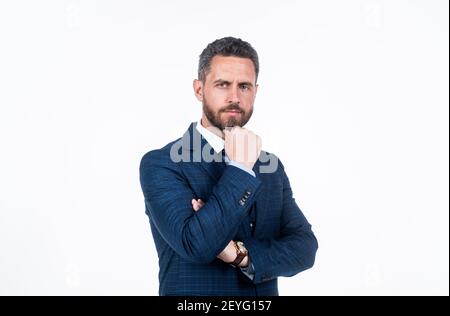 Nel suo proprio stile. Datore di lavoro carismatico. Bellezza maschile e moda. Uomo d'affari professionale maturo indossare abito formale. Bel ragazzo isolato su bianco. Capo maschile fiducioso. Vita d'ufficio. Foto Stock