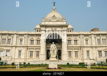 Kolkata, India - Febbraio 2021: Il Victoria Memorial è un edificio a Kolkata, dedicato alla memoria della Regina Vittoria il 6 febbraio 2021 in India Foto Stock