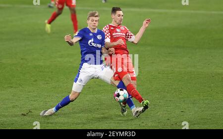 Gelsenkirchen, Germania. 2021. Firo: 05.03.2021 Fuvuball: Calcio: 1. Bundesliga, stagione 2020/21 FC Schalke 04 - FSV Mainz duelli Luca Schuler Credit: Jvºrgen Fromme/firosportphoto/pool | usage worldwide/dpa/Alamy Live News Foto Stock