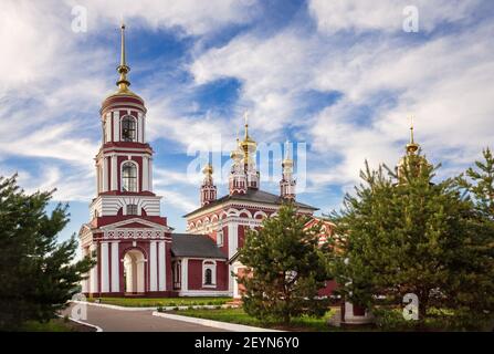 Chiesa dell'Arcangelo Michele a Mikhaly alla periferia di Suzdal. Anello d'oro della Russia Foto Stock