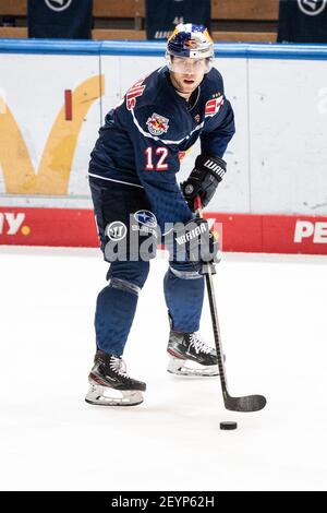 Monaco, Germania. 05 marzo 2021. Hockey su ghiaccio: DEL, EHC Red Bull Monaco di Baviera - Nürnberg Ice Tigers, main round, partite principali, giornata 24 all'Olympia-Eissportzentrum. m12 Credit: Matthias Balk/dpa/Alamy Live News Foto Stock