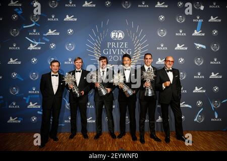 Fernando Alonso, Kazuki Nakajima e Sébastien Buemi, ritratto con Pierre Fillon, Pascal Vasselon e Richard Mille durante la consegna del Premio FIA al Carrousel du Louvre, Parigi 8 dicembre 2019 - Foto Frederic le Floc'h / DPPI Foto Stock