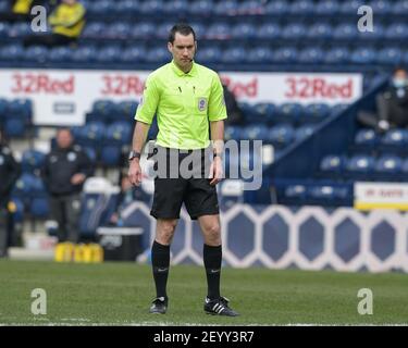 Preston, Regno Unito. 06 marzo 2021. Arbitro jarred Gillett in azione durante il gioco a Preston, UK il 3/6/2021. (Foto di Simon Whitehead/News Images/Sipa USA) Credit: Sipa USA/Alamy Live News Foto Stock