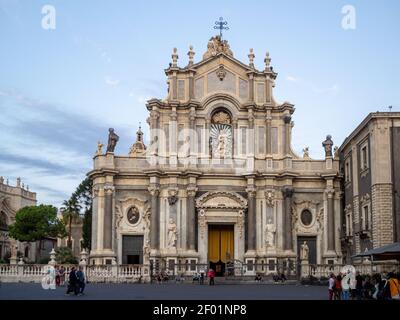Cattedrale di Catania in Piazza del Duomo Foto Stock