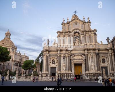 Cattedrale di Catania in Piazza del Duomo Foto Stock