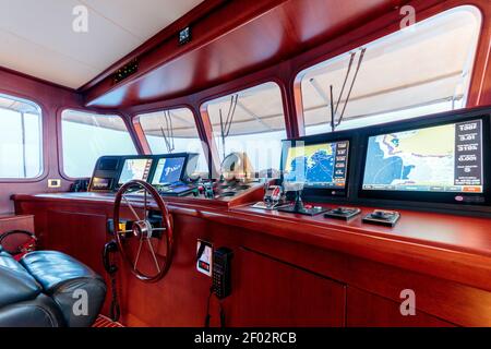 Un'immagine interna della sala di controllo dell'imbarcazione Foto Stock