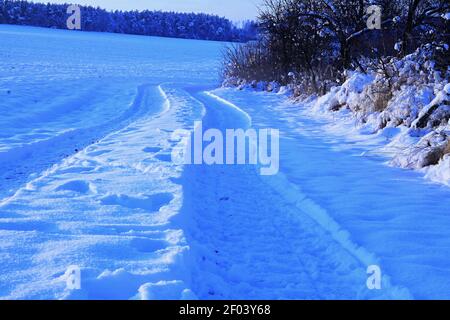 drammatico paesaggio di paese freddo e gelido giornata stock foto Foto Stock