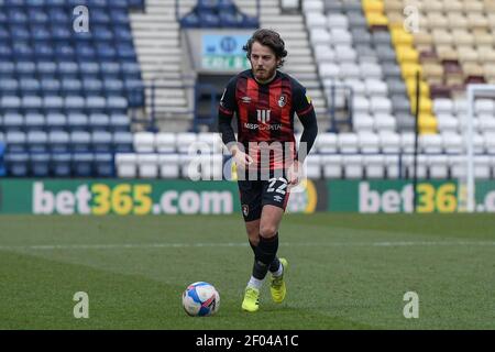 Preston, Regno Unito. 06 marzo 2021. Ben Pearson n. 22 di Bournemouth corre con la palla a Preston, Regno Unito, il 3/6/2021. (Foto di Simon Whitehead/News Images/Sipa USA) Credit: Sipa USA/Alamy Live News Foto Stock