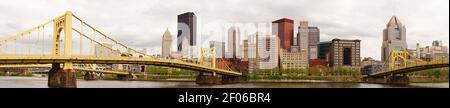 Pittsburgh Pennsylvania Downtown skyline della Città di Fiume Allegeny Foto Stock