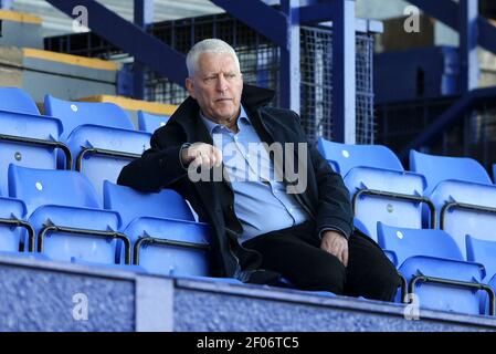 Birkenhead, Regno Unito. 06 marzo 2021. Mark Palios, presidente di Tranmere Rovers, si occupa di questo aspetto. EFL Skybet Football League Two match, Tranmere Rovers contro Crawley Town a Prenton Park, Birkenhead, Wirral sabato 6 marzo 2021. Questa immagine può essere utilizzata solo per scopi editoriali. Solo per uso editoriale, è richiesta una licenza per uso commerciale. Nessun uso in scommesse, giochi o un singolo club/campionato/giocatore publications.pic di Chris Stading/Andrew Orchard sports photography/Alamy Live News Credit: Andrew Orchard sports photography/Alamy Live News Foto Stock